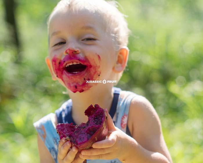 Kinder lieben Drachenfrucht